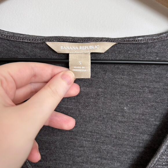 Banana Republic Silver/Gray Flowy T-Shirt - Picture 3 of 5